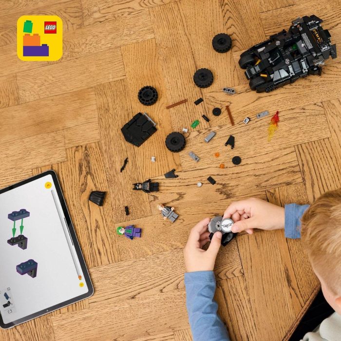 LEGO 76303 DC Super Heroes Batman Tumbler vs. Two Face & The Joker 4 LEGO 76303 DC Super Heroes Batman Tumbler vs. Two Face & The Joker 4