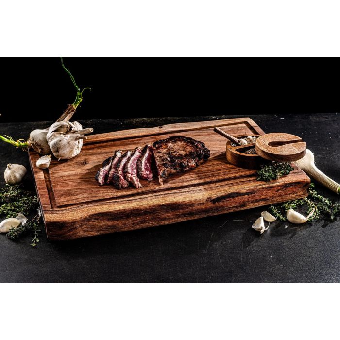 Forged Essentials Planche à découper en bois d'acacia, dimensions 45 x 30 x 3.5 cm, avec poignées ergonomiques et rainure anti-débordement