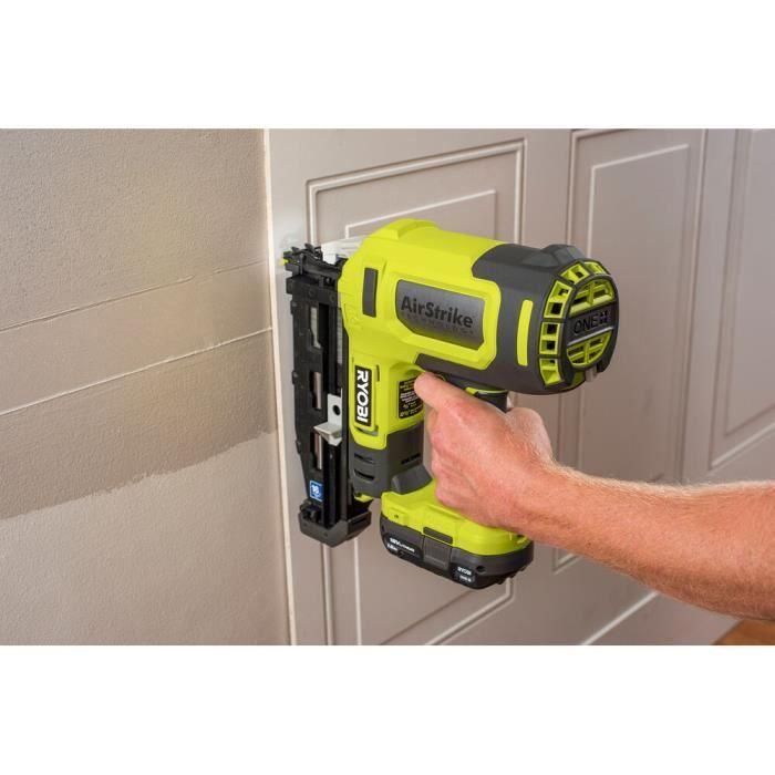 RYOBI - Cloueur de finition 16G a air comprimé 18V ONE+ pointe de 19 a 64 mm, chargeur 100 pointes + 500 pointes - R16GN18-0 1