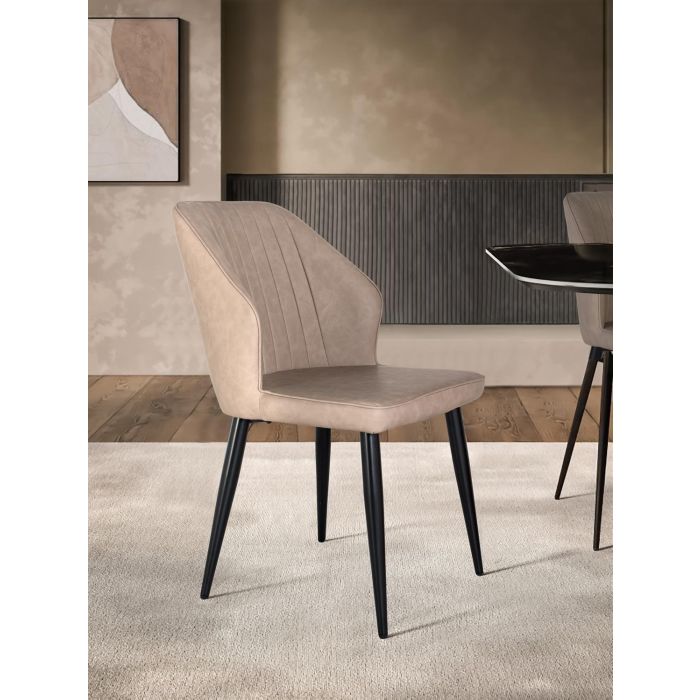 GINER Y COLOMER Lot de 2 chaises avec dossier rembourré en simili cuir PU gris et pieds en acier tubulaire, design moderne et minimaliste 4
