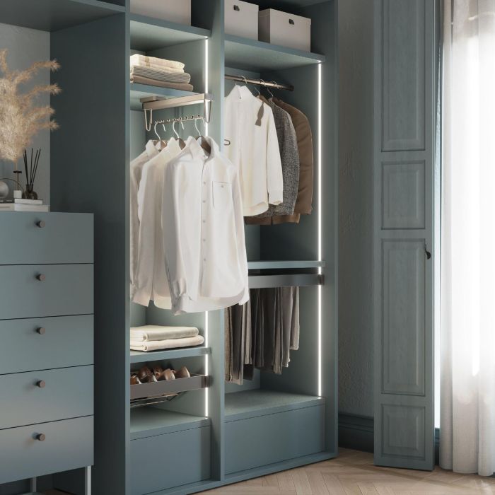 Emuca Porte-vêtements extractible Quartz pour armoire, Plastique et Aluminium, Titane 1 Emuca Porte-vêtements extractible Quartz pour armoire, Plastique et Aluminium, Titane 1