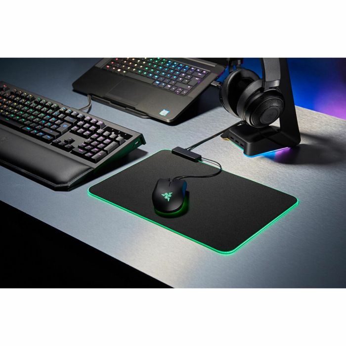 Tapis de Souris Razer RZ02-02500300-R3M1 Jeux Noir Avec câble Illumination RGB 2