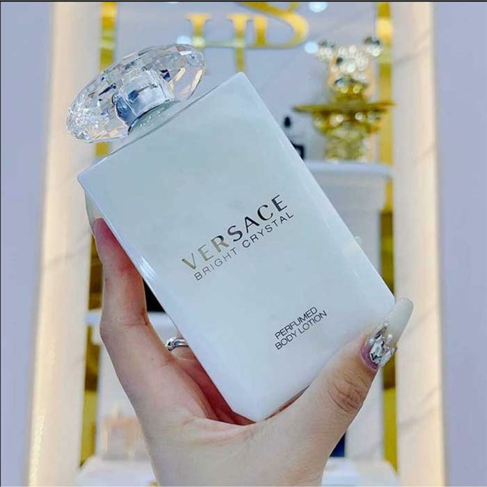 Lotion corporelle Versace Bright Crystal 200 ml Bright Crystal 7 Lotion corporelle Versace Bright Crystal 200 ml Bright Crystal 7