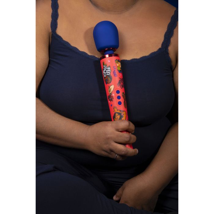 Baguette de Massage Feel My Power 2022 Le Wand Kelly Malka Edition Multicouleur 15