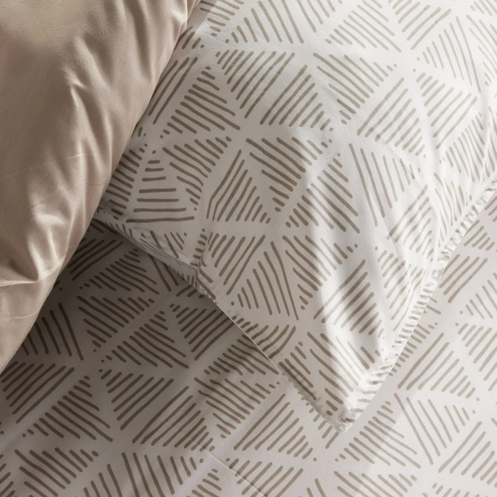 Today Parure de Lit Sunshine - Housse de Couette 220x240 cm et 2 Taies - Coton 57 Fils - Impression Triangle - Moderne et Élégante