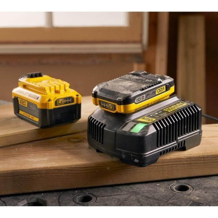 Chargeur 18V 4A - Stanley Fatmax - Compatible avec toutes les batteries de la Gamme V20 - SFMCB14-QW 4 Chargeur 18V 4A - Stanley Fatmax - Compatible avec toutes les batteries de la Gamme V20 - SFMCB14-QW 4