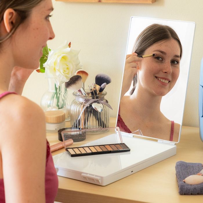 InnovaGoods Miroir de maquillage éclairé Miroir de salle de bain avec design pliant et vue 8 InnovaGoods Miroir de maquillage éclairé Miroir de salle de bain avec design pliant et vue 8