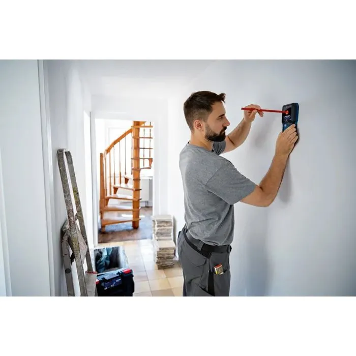 Bosch Professional Détecteur mural multifonction GMS 120-27 - Détection métal, câbles sous tension, ossature bois jusqu'à 120 mm - IP54 - Avec étui et piles