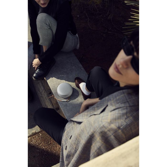 Bang&Olufsen BeoPlay A1 - 2nd Edition Bluetooth Speaker. Anthracite Black 9