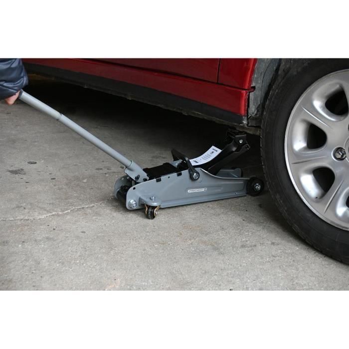 Cric hydraulique - PRECISION STEEL - Rouleur plat 1,8T 3 Cric hydraulique - PRECISION STEEL - Rouleur plat 1,8T 3