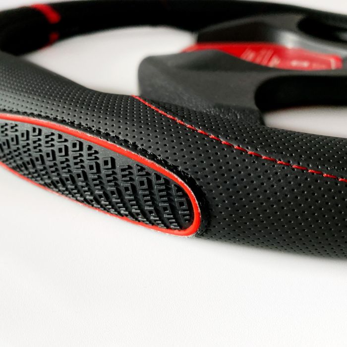 Momo Housse De Volant Supergrip Universal Noir Et Rouge 38-39 cm MOMLSWC014BR 1 Momo Housse De Volant Supergrip Universal Noir Et Rouge 38-39 cm MOMLSWC014BR 1