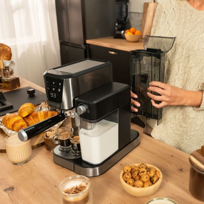 Cecotec Cafetière Express semi-automatique Power Espresso 20 Cream 20 bar 1350 W noire 3 Cecotec Cafetière Express semi-automatique Power Espresso 20 Cream 20 bar 1350 W noire 3