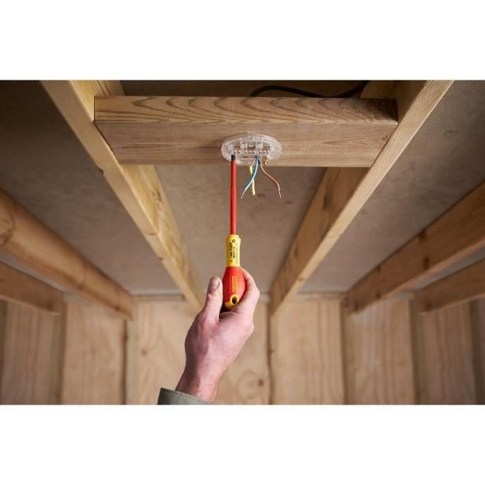 Jeu de 5 Tournevis - STANLEY FATMAX - XTHT0-62692 - Slim Isolés 1000V - Electricien + Phillips + Testeur 5