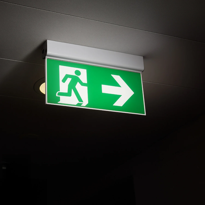 Lumière de Secours LED 3W Permanente Montage en Surface avec Pictogramme Double Face et Autotest 2