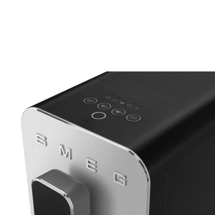 Cafetière superautomatique Smeg BCC11BLMEU Noir 2