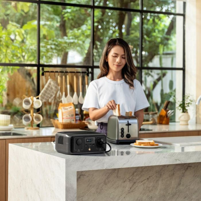 Générateur solaire portable Ecoflow RIVER 3 UPS 9 Générateur solaire portable Ecoflow RIVER 3 UPS 9