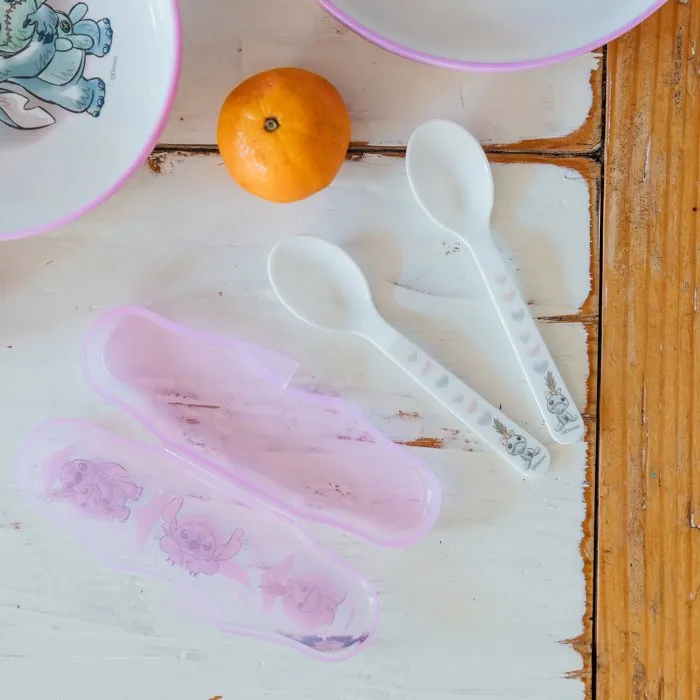 Disney Baby Set de 2 Cuillères avec Boîtier de Transport Lilo et Stitch - Idéal pour les Déplacements Disney Baby Set de 2 Cuillères avec Boîtier de Transport Lilo et Stitch - Idéal pour les Déplacements