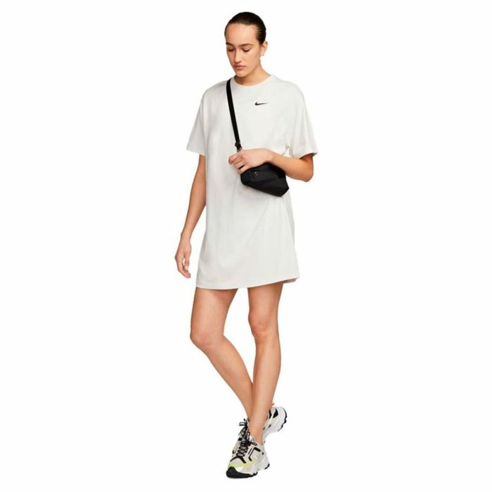 Vestido Nike Swoosh Blanco 2