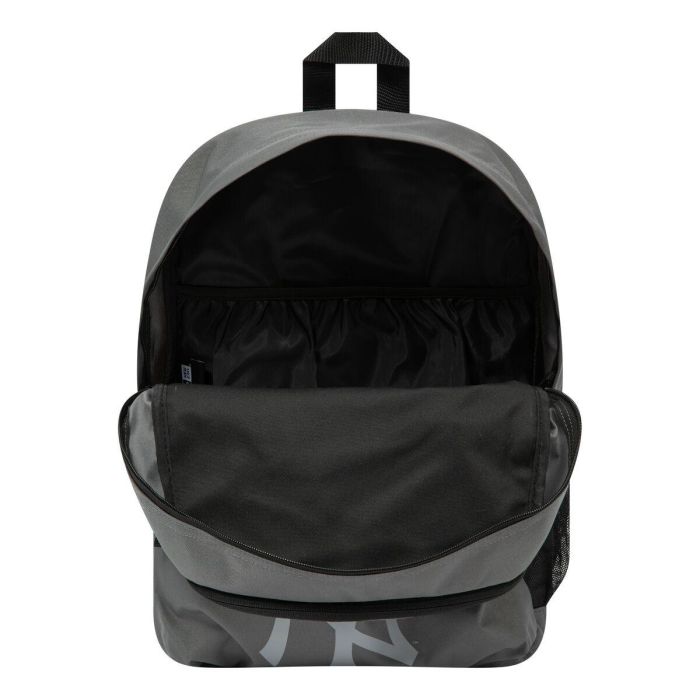 Mochila Escolar New Era MLB MULTI STADIUM BAG NEYYAN 60503788 Gris 1 Mochila Escolar New Era MLB MULTI STADIUM BAG NEYYAN 60503788 Gris 1