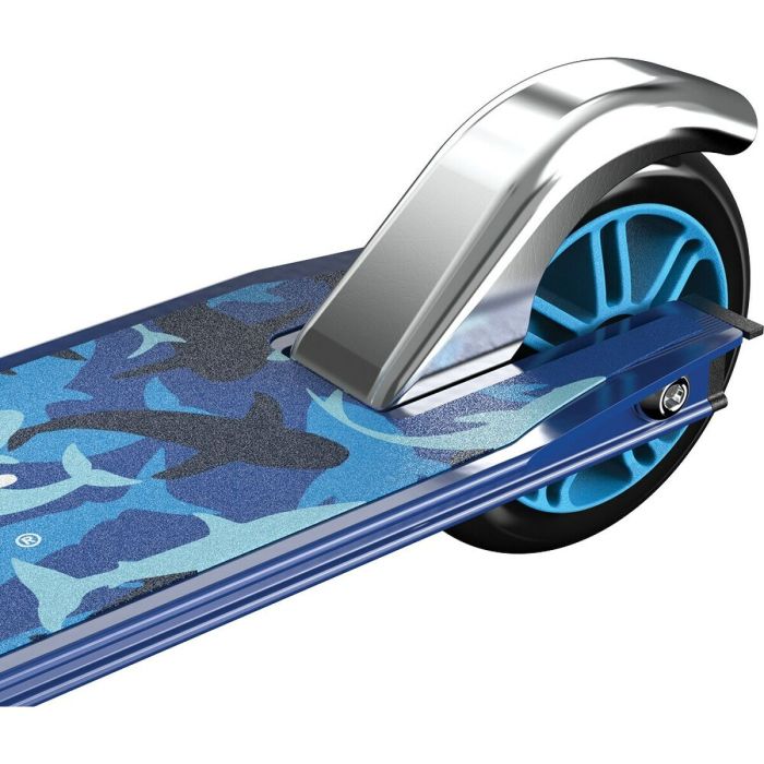 Patinete A Shark Camo Razor 13010345 Azul 8 Patinete A Shark Camo Razor 13010345 Azul 8
