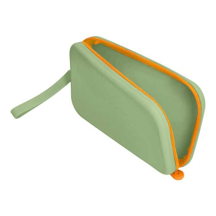 Bolso Escolar Portatodo Antartik Silicona Rectangular Plano Con Asa 190x120X25 mm Color Verde Militar 6