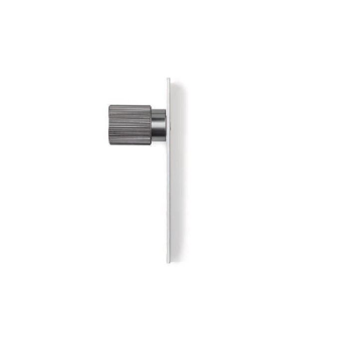 Viefe Pomo de Aluminio Modelo Arpa Plate con Placa, Acabado Efecto Inox. Disponible Negro y Latón Cepillado, Distancia Agujero Ø22mm Viefe Pomo de Aluminio Modelo Arpa Plate con Placa, Acabado Efecto Inox. Disponible Negro y Latón Cepillado, Distancia Agujero Ø22mm