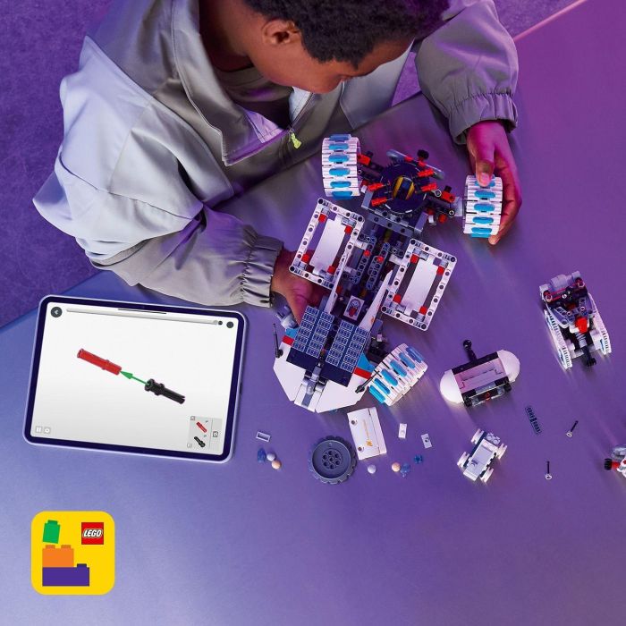 LEGO 42211 Technic Vehículo de Puesto de Avanzada Lunar - Set de construcción para niños de 10 años 6