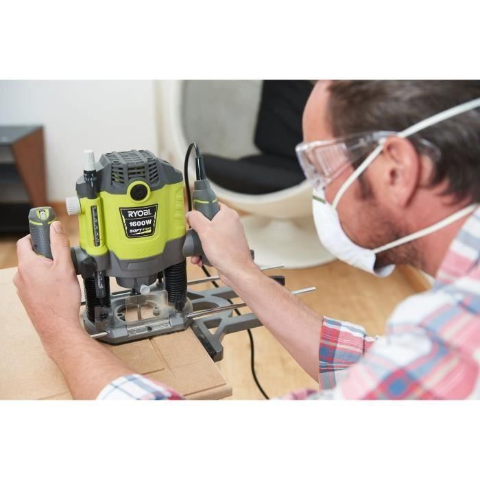 RYOBI RRT1600 - K - Router 1600 Watts + 5 cortadores 4