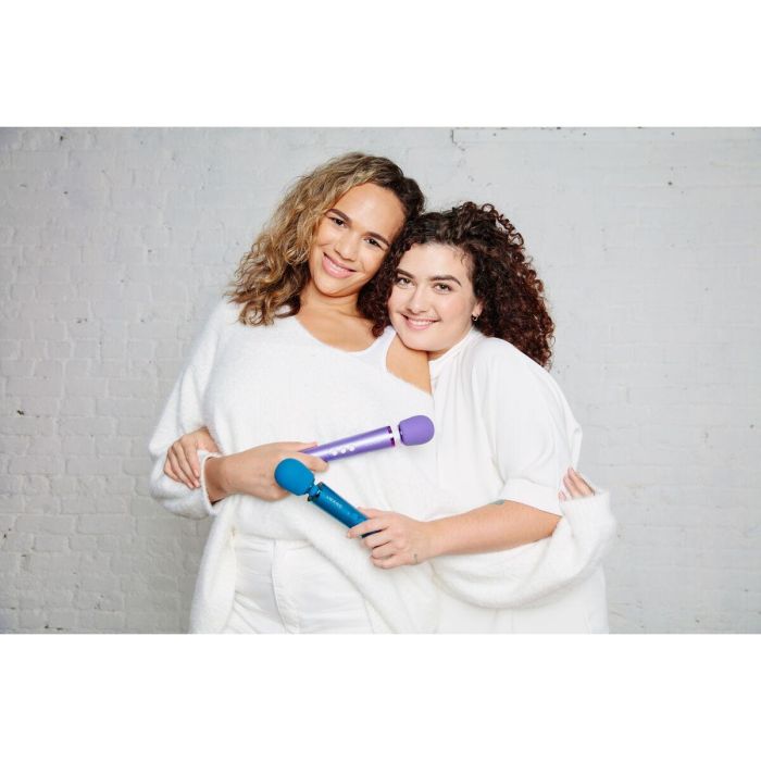 Varita Masajeadora Petite Le Wand Morado 1