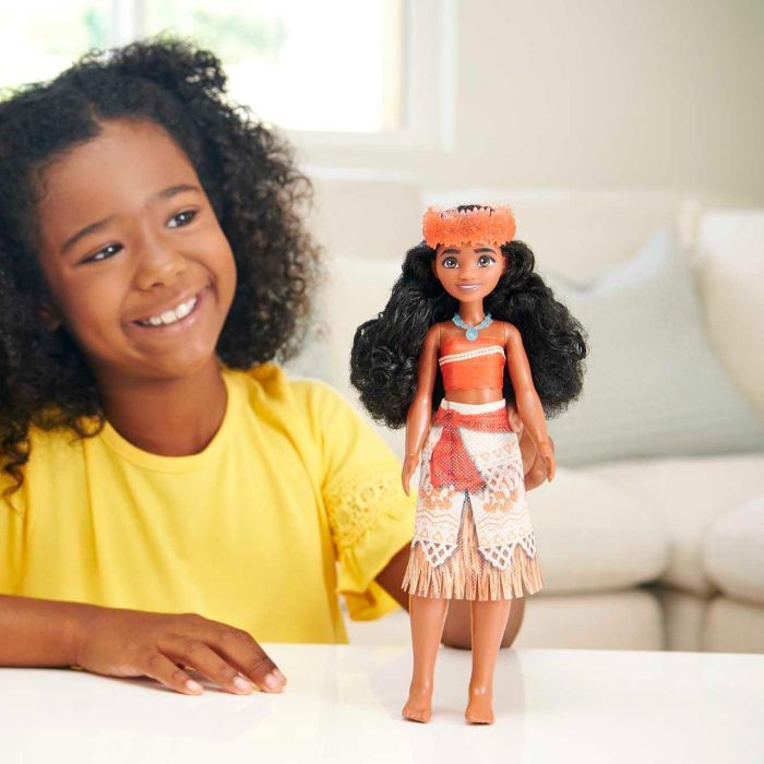 Mattel Hpg68 Muñeca Princesa Vaiana de Disney Articulada con Conjunto de 2 Piezas, Diadema y Collar. Juguete Niña +3 Años 4