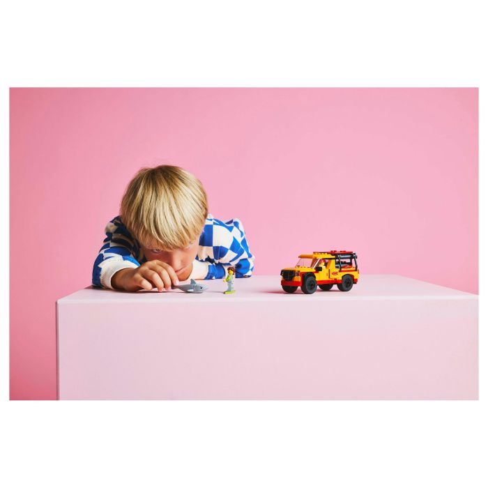 Lego City 60453 Vehículo de Rescate en la Playa Juguete para Niños de 6 Años con Tiburón 28