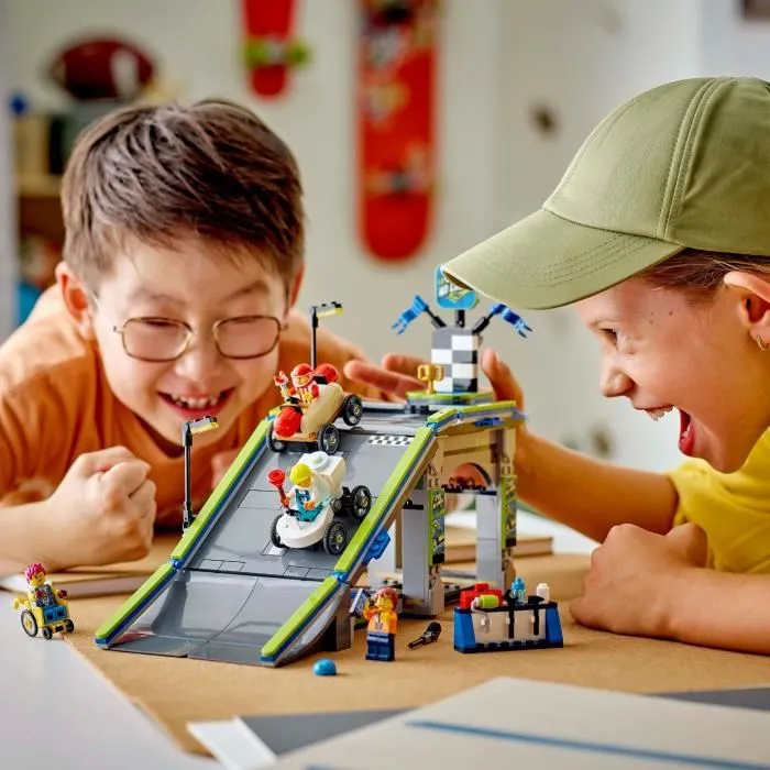 LEGO 60460 City Keine Limits: Seifenkistenrennen mit Rampe - Juego de construcción para niños a partir de 6 años 2