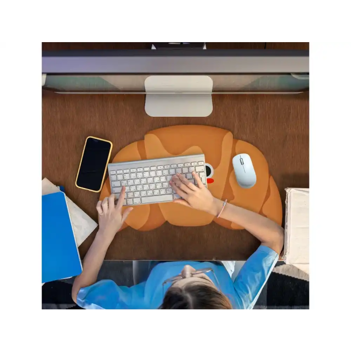 Wondee Alfombrilla de Escritorio Croissant, Base para Teclado y Ratón, Decoración Original, Dimensiones 440x100x760 mm 4