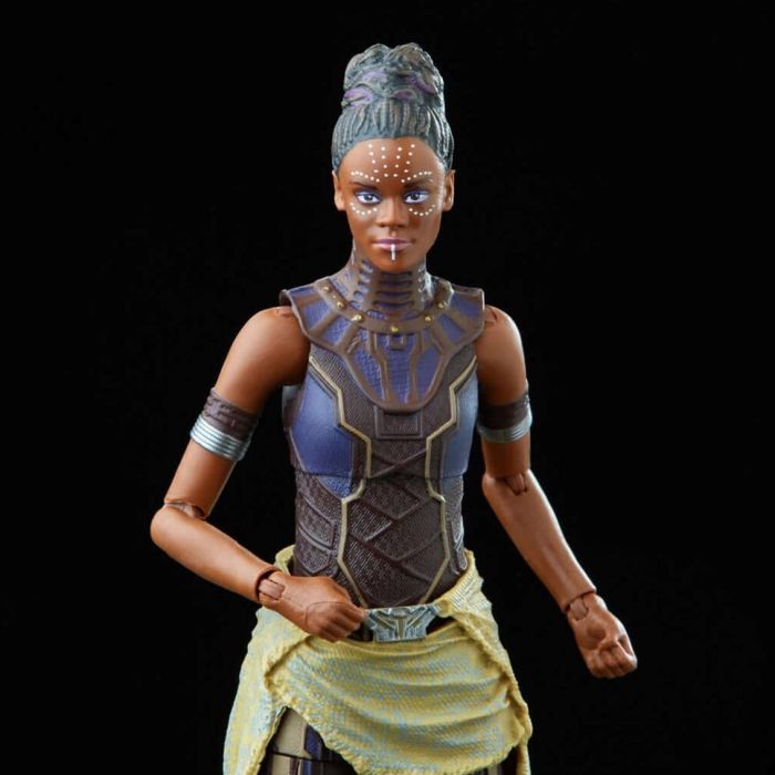Hasbro Figura Marvel Legends Series Shuri, Figura de Acción de 15 cm con Accesorios, Coleccionable de Marvel 3