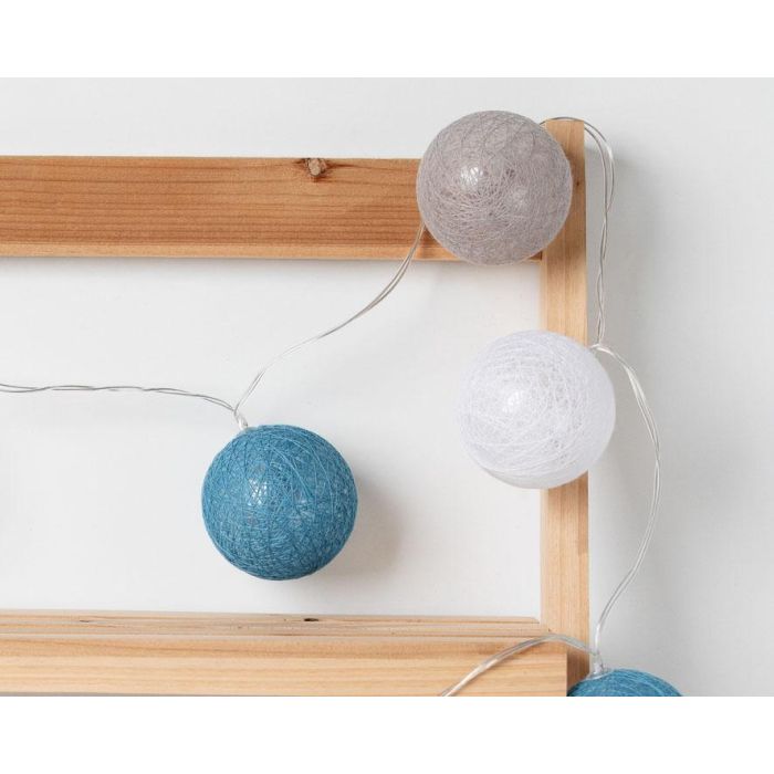 KioKids Guirnalda de Luz LED Azul 1,5m, con 9 Bolas de Colores, Funciona a Pilas. Perfecta para Dormitorio o Habitación Infantil Bebé 2 KioKids Guirnalda de Luz LED Azul 1,5m, con 9 Bolas de Colores, Funciona a Pilas. Perfecta para Dormitorio o Habitación Infantil Bebé 2