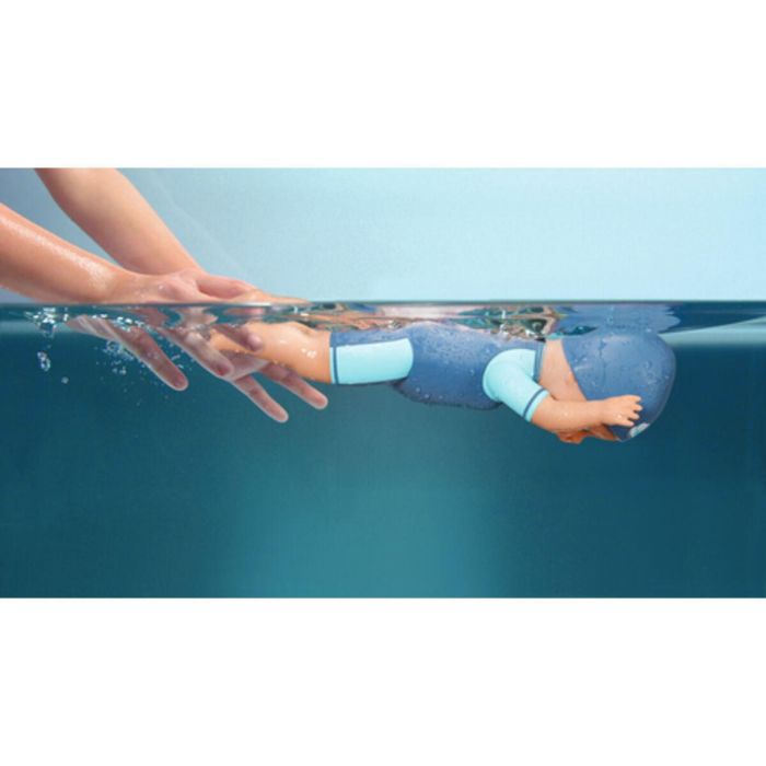 Baby Born - Mi Primer Muñeco Bebé de Natación 30cm, Nada al Mover Brazos, Flota sin Pilas, con Bañador y Gorro Azul 2 Baby Born - Mi Primer Muñeco Bebé de Natación 30cm, Nada al Mover Brazos, Flota sin Pilas, con Bañador y Gorro Azul 2