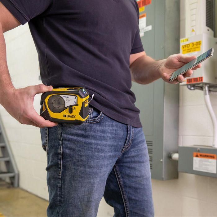 Brady M211 Impresora de Etiquetas Industrial para Móvil con Conexión Bluetooth Rápida, 300 Etiquetas/Carga, App Express Labels 3 Brady M211 Impresora de Etiquetas Industrial para Móvil con Conexión Bluetooth Rápida, 300 Etiquetas/Carga, App Express Labels 3