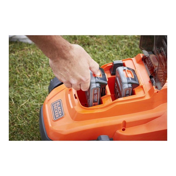 Black & Decker BCMW3318L2-QW Cortacésped Inalámbrico Litio 18V 33 cm, 2.5Ah con 2 baterías y cargador 3