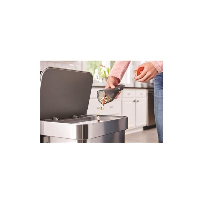 Black+Decker HLVC-315J11 Recogetodo Pelícano 12V con Boquilla Retráctil y Batería de Litio 17