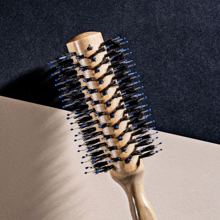 Sisley Cepillo de Brushing Redondo Nº 2 con Cerdas de Jabalí y Picos Elásticos para Cabello Largo, Grueso y Rizado: Alisa y Disciplina el Encrespamiento 7