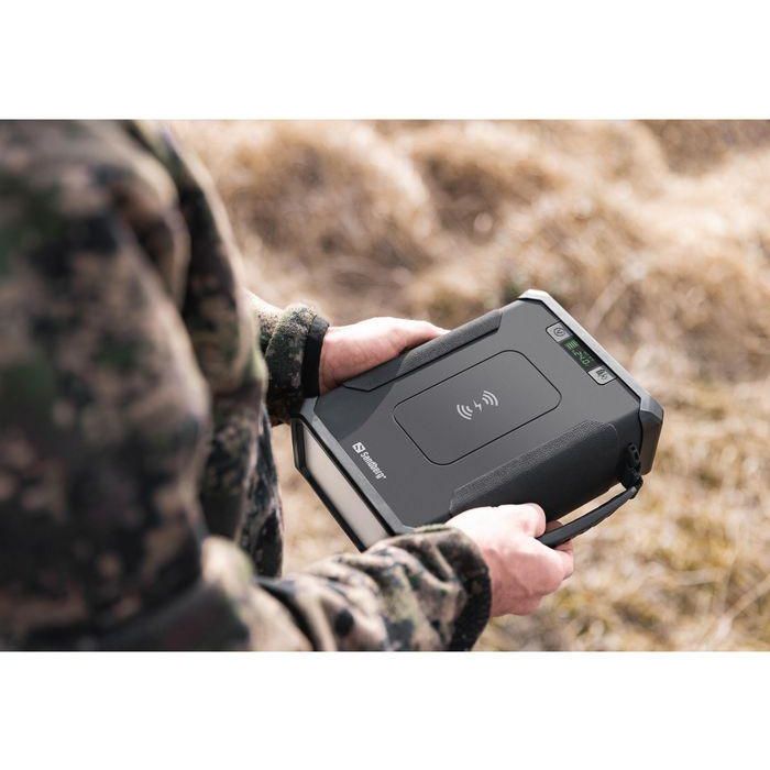 Sandberg Survivor Powerbank 96000 mAh 8 en 1 Robusto, Resistente Agua, USB-C, USB-A QC, DC 12V, Carga Inalámbrica, Linterna 5