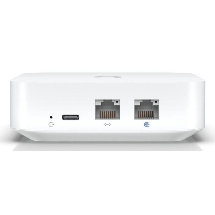 Ubiquiti 1x LAN, 1x WAN, Bluetooth, USB Type-C, Wi-Fi 6 4 Ubiquiti 1x LAN, 1x WAN, Bluetooth, USB Type-C, Wi-Fi 6 4