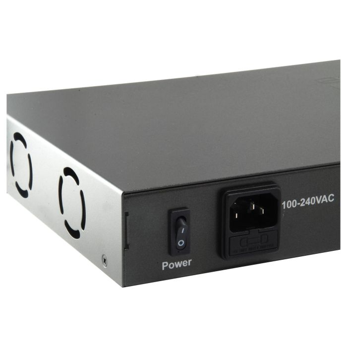 Level One Switch FGP-2601W150, 24x FE + 2x GE, 24x PoE, 150W, Montaje en Rack 4