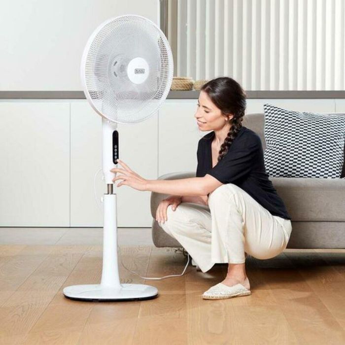Ventilador de Pie Black & Decker ES9440170B 135 cm 50 W Blanco 1 Ventilador de Pie Black & Decker ES9440170B 135 cm 50 W Blanco 1