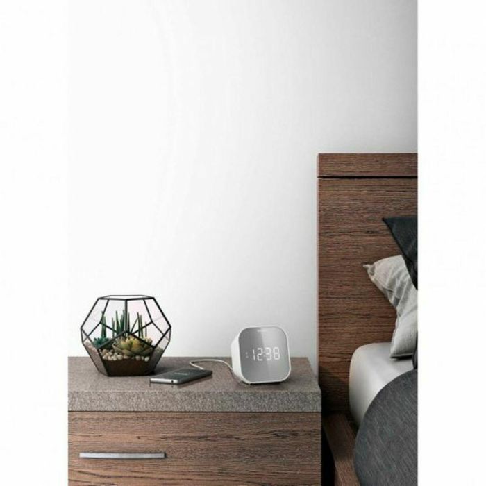 Philips TAR4406/12 Reloj despertador digital con radio FM, pantalla LED, carga USB y vibrador, color Blanco 44 Philips TAR4406/12 Reloj despertador digital con radio FM, pantalla LED, carga USB y vibrador, color Blanco 44