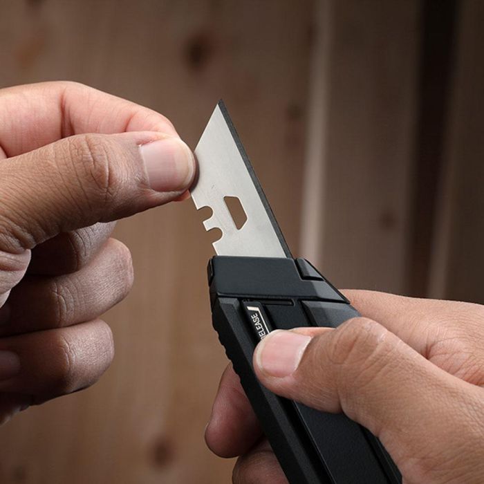 Toughbuilt Cúter Recargable TB-H4S2-03 con 5+5 Hojas, Cuchilla Multiuso y Gancho 6