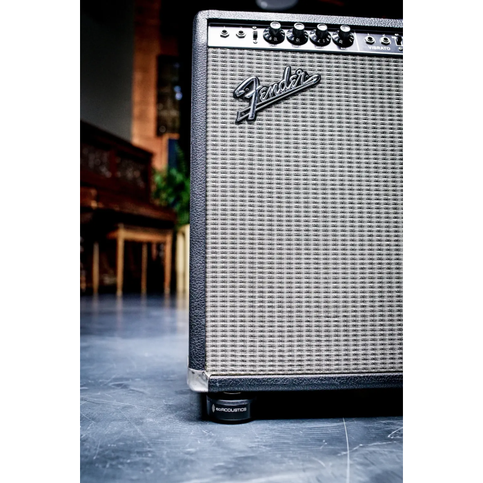 IsoAcoustics Iso-Puck (2 Unidades) Soportes Aislantes para Monitores y Altavoces 4