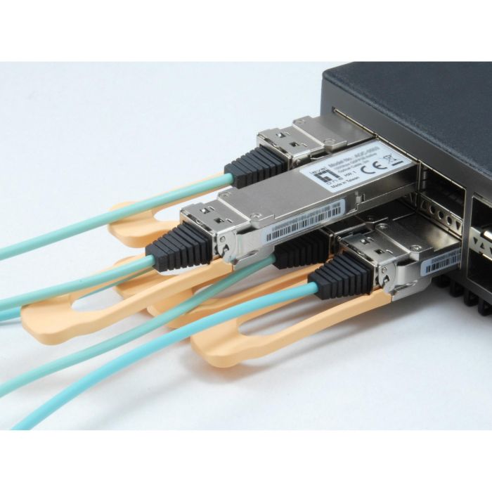 Kabel AOC-0502 100Gbps QSFP28 Active Optical 2m 2 Kabel AOC-0502 100Gbps QSFP28 Active Optical 2m 2