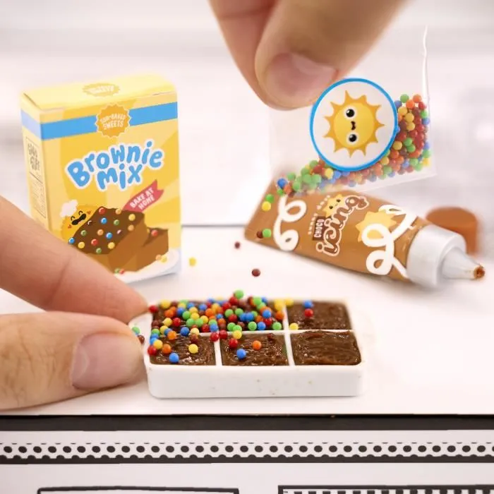 MGA Bola sorpresa Miniverse Make It Mini Foods Comida desde cero Crea tus miniaturas de tartas y pasteles desde cero 9 cm Modelos surtidos 2