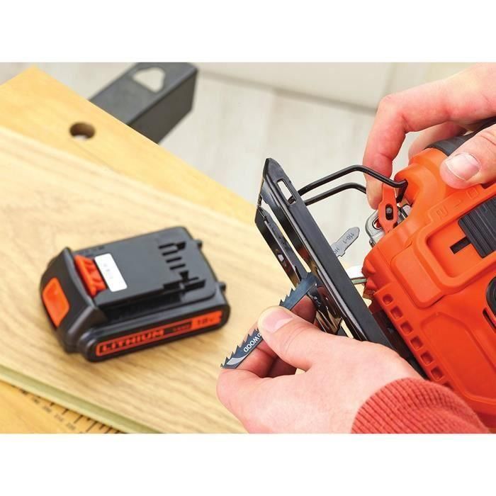 Black+Decker BDCJS18N-XJ Sierra de Calar Inalámbrica 18V - Péndulo, Suela Inclinable 0-45° - Compatible Baterías Litio 3